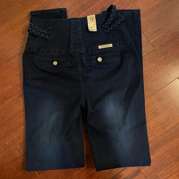 NEW!🎉 Dark wash Clash Jeans - Picture 2 of 5